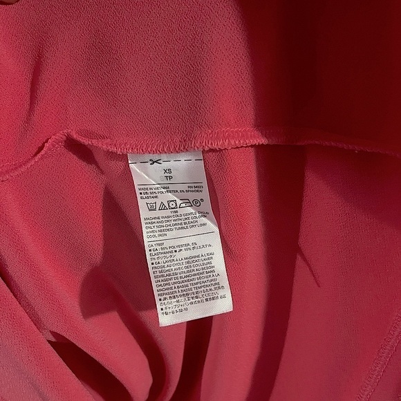 NWT Banana Republics Pink Crepe Blouse Size XS - Picture 3 of 5